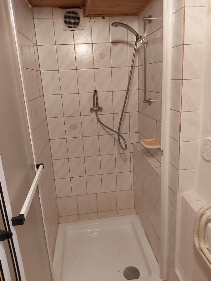 Ubytovani V Retro Chalupe Na Vecnosti Tanvald Buitenkant foto